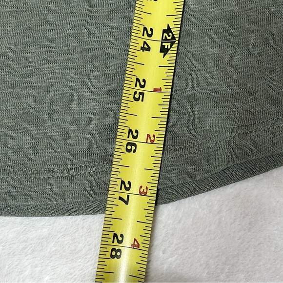 Athleta t-shirt - Picture 5 of 5